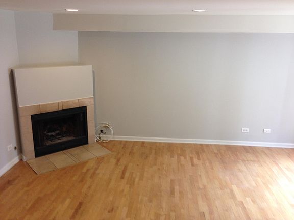 4th image of 837 N Marshfield Ave #1
