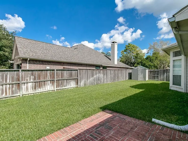 1718 Bumelia Ct — Photo 18
