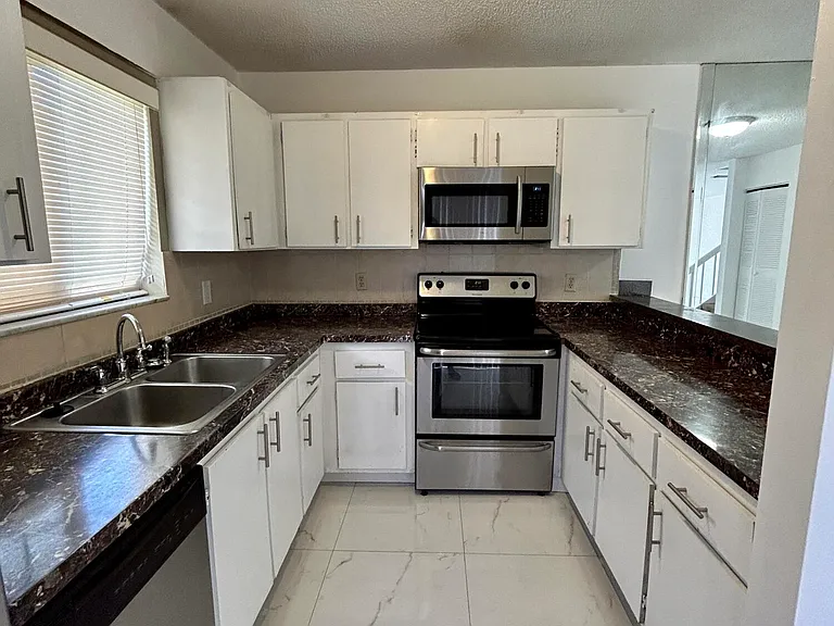 4606 Cherry Rd — Photo 6
