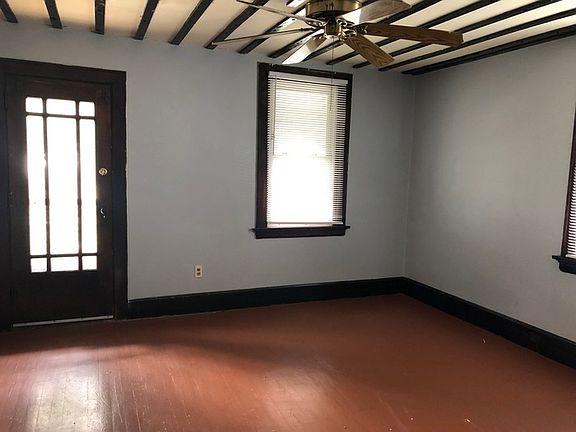 4th image of 600 De Votie Ave #2