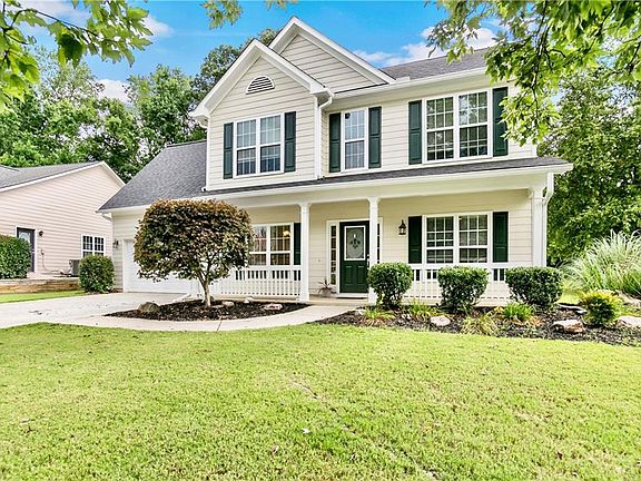 2nd image of 4026 McDowell Dr