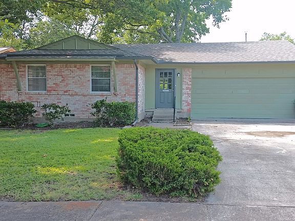 3rd image of 8745 Graywood Dr