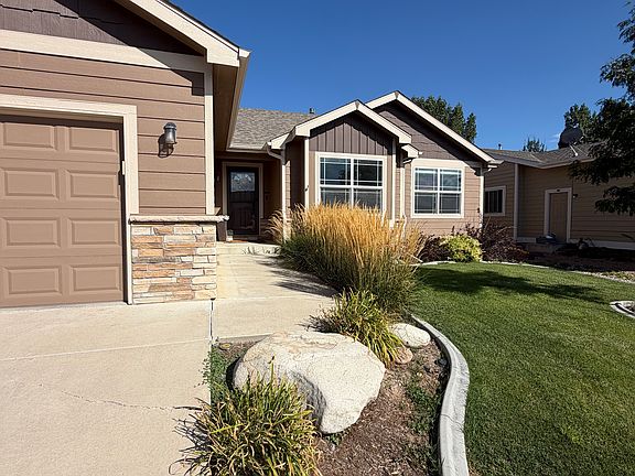 3rd image of 502 Prairie Clover Way