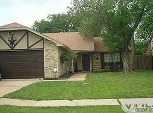 2325 Sharpshire Ln, Arlington, TX 76014