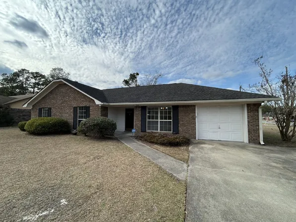 719 Timber Ridge Trl, Hinesville, GA 31313