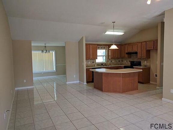2nd image of 4 Birchshire Ln