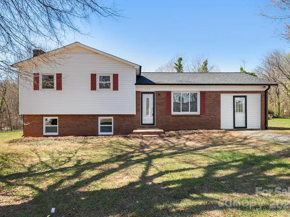 124 Kilborne Dr, Newton, NC 28658