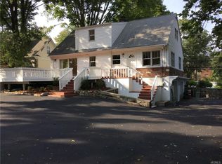 2113 Crompond Rd, Cortlandt Manor, NY 10567