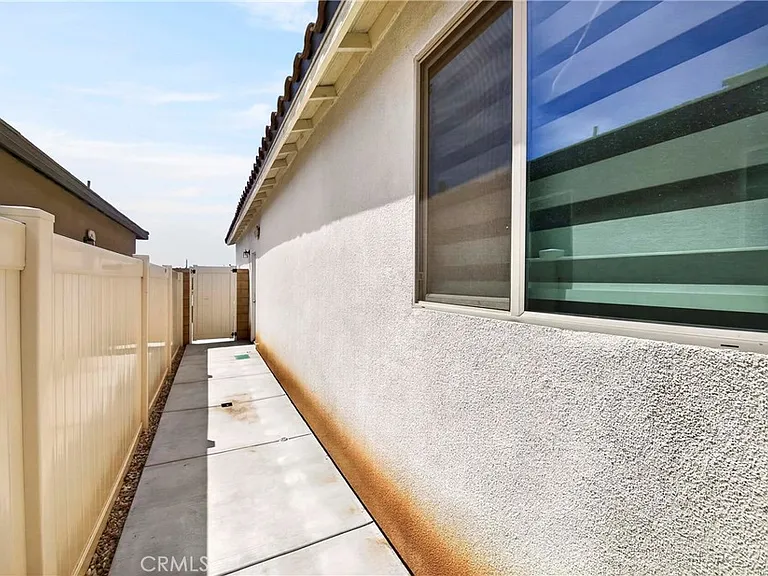 9521 Venetian Way — Photo 56