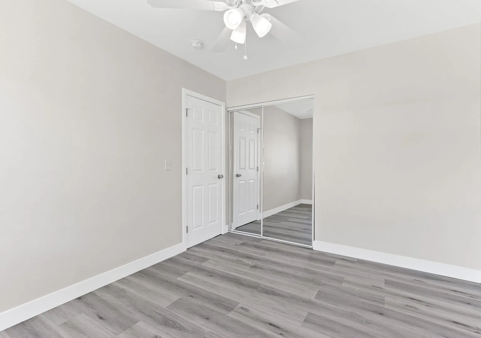 2348 Revere Ave — Photo 4