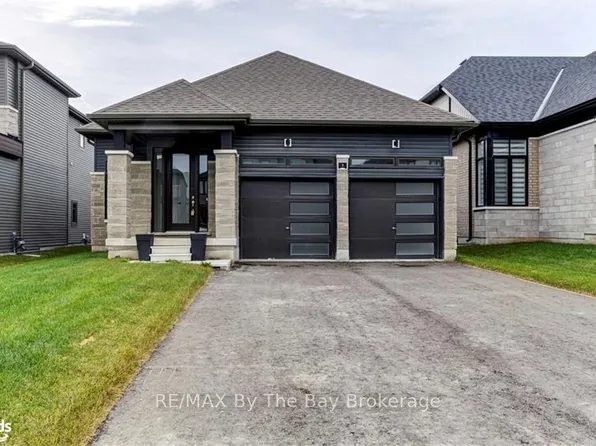 3 Rosanne Cir, Wasaga Beach, ON L9Z 1J7