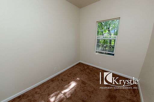 4th image of 837 6th Ave