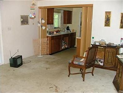 4th image of 830 Ellsworth Dr