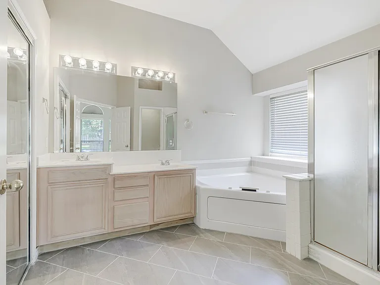 5653 Westwood Ln — Photo 10