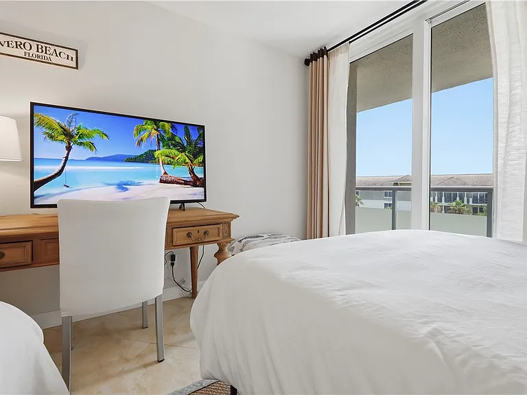 3554 Ocean Drive 703S #504N — Photo 20