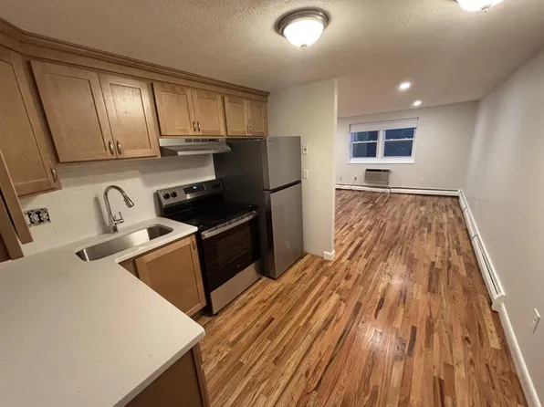 89 E Squantum St, Quincy, MA 02171