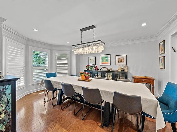 4th image of 10025 Mackey Cir