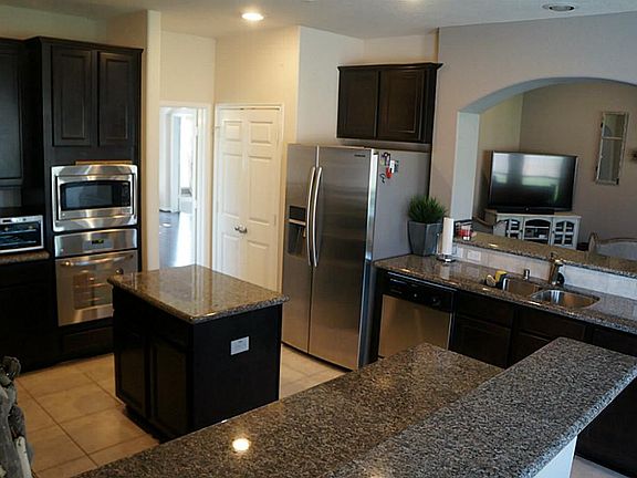 3rd image of 13923 Lake Benbrook Dr