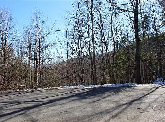 3rd image of 48 Feather Falls Trl