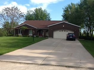 327 100th St, Pleasant Prairie, WI 53158