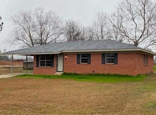 49 Freeman Dr, Columbus, MS 39702