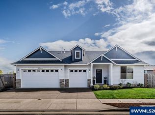 2266 Summit Dr NE, Albany, OR 97321
