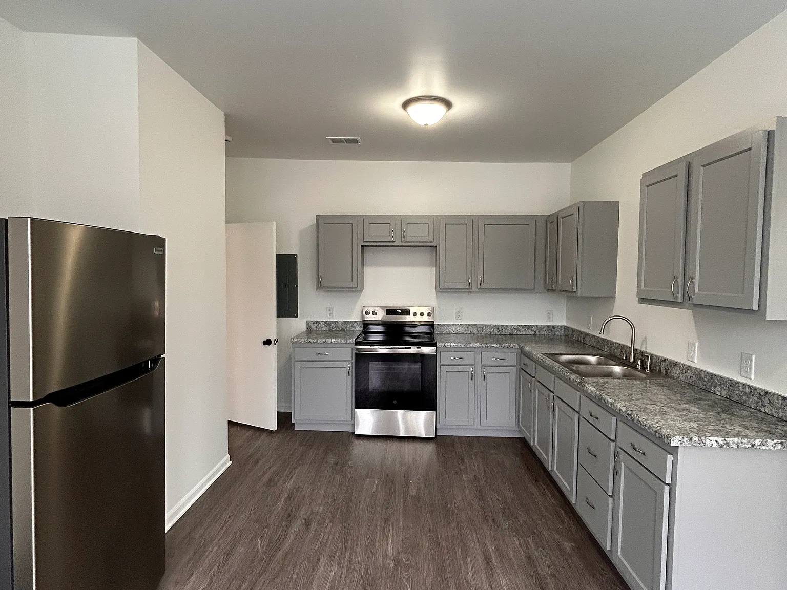 1 bed, $1,050 — Photo 1
