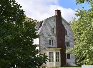 30 Crow Hill Ln, Rhinebeck, NY