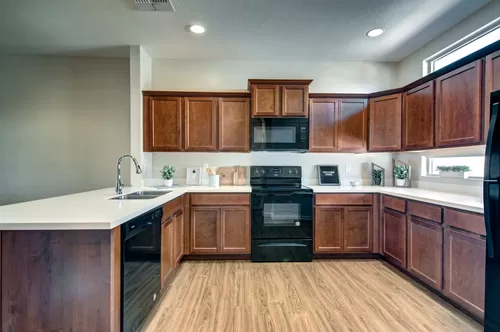 Open Kitchen with Extended Island - Luxury Townhomes at Park Tower