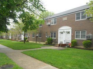 6114 Little Neck Pkwy, Little Neck, NY 11362