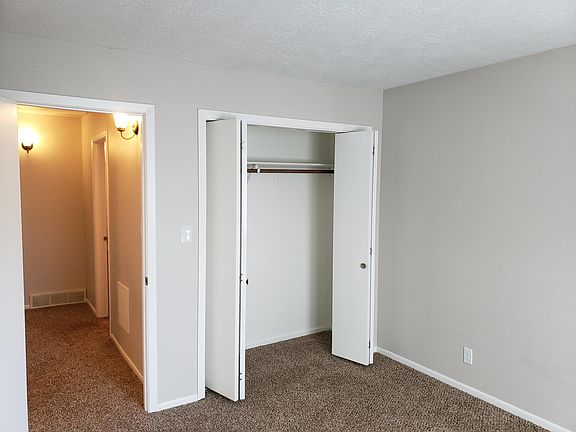 5th image of 4017 Glen Oaks Blvd #4019