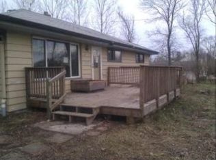 5200 W Oakwood Rd, Franklin, WI 53132