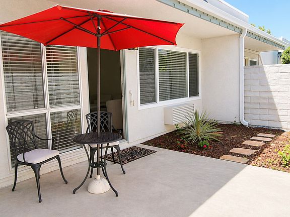 3rd image of 950 Avenida Carmel Unit G