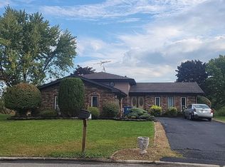 3455 Gilbert Ct, Crete, IL 60417