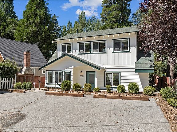 3rd image of 378 Oak Dr