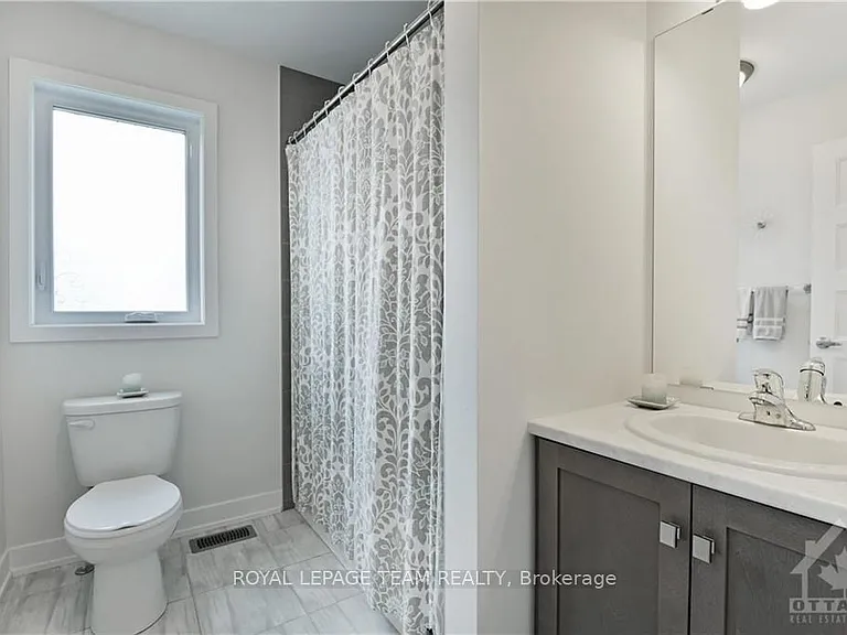 54 Reynard Cres — Photo 23
