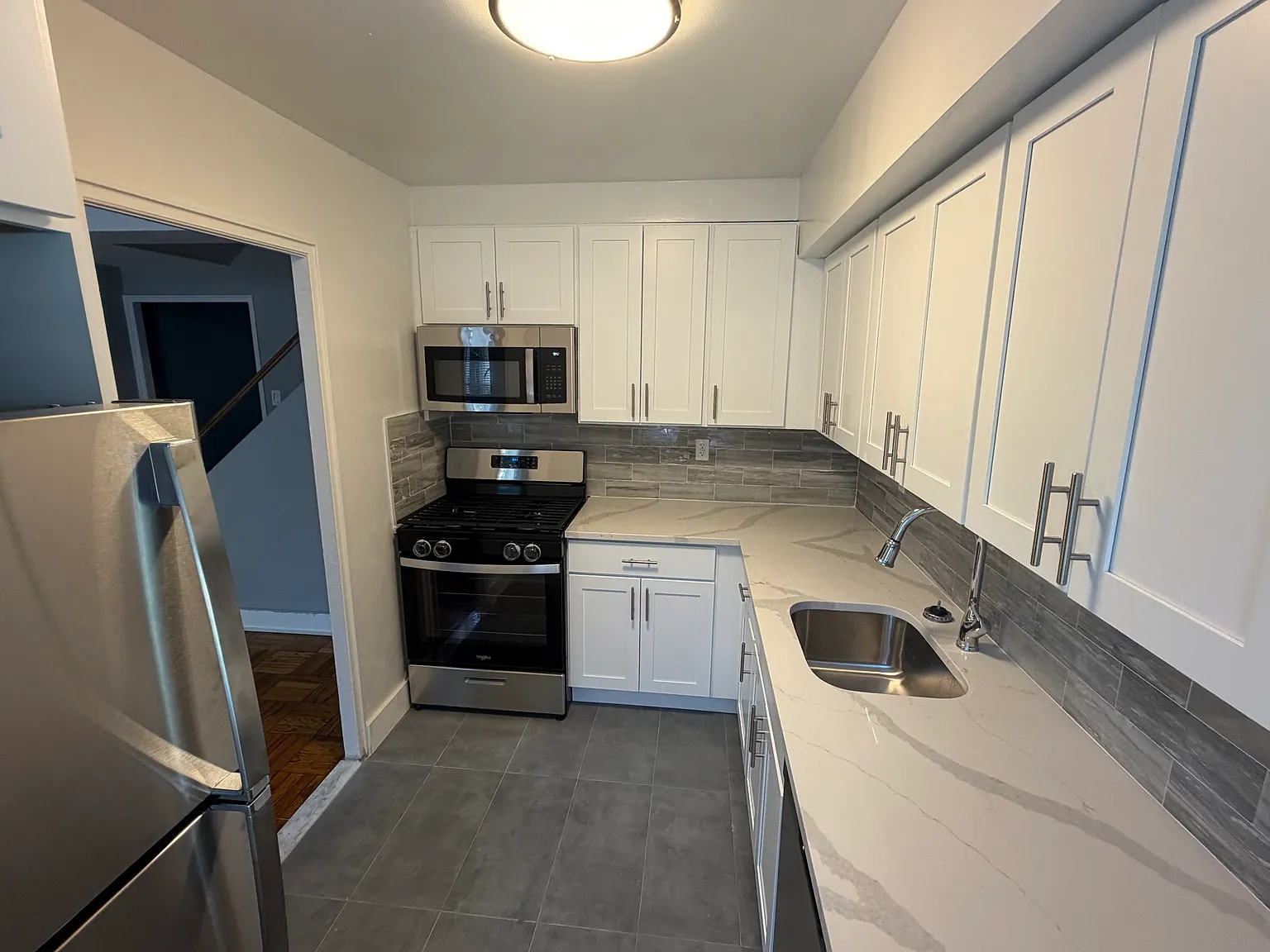 190th Ln, Fresh Meadows — Photo 3
