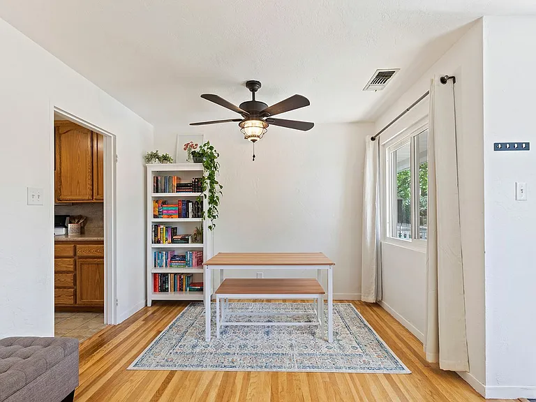 1580 Jeffries Ave — Photo 5