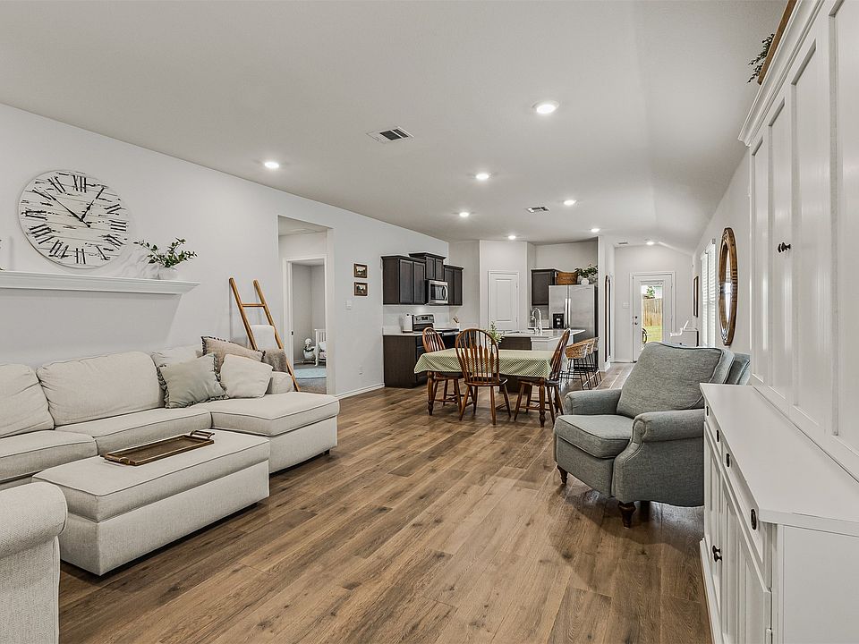1st image of 1020 Rio Bravo Dr