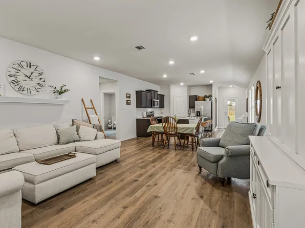 1020 Rio Bravo Dr, Forney, TX 75126