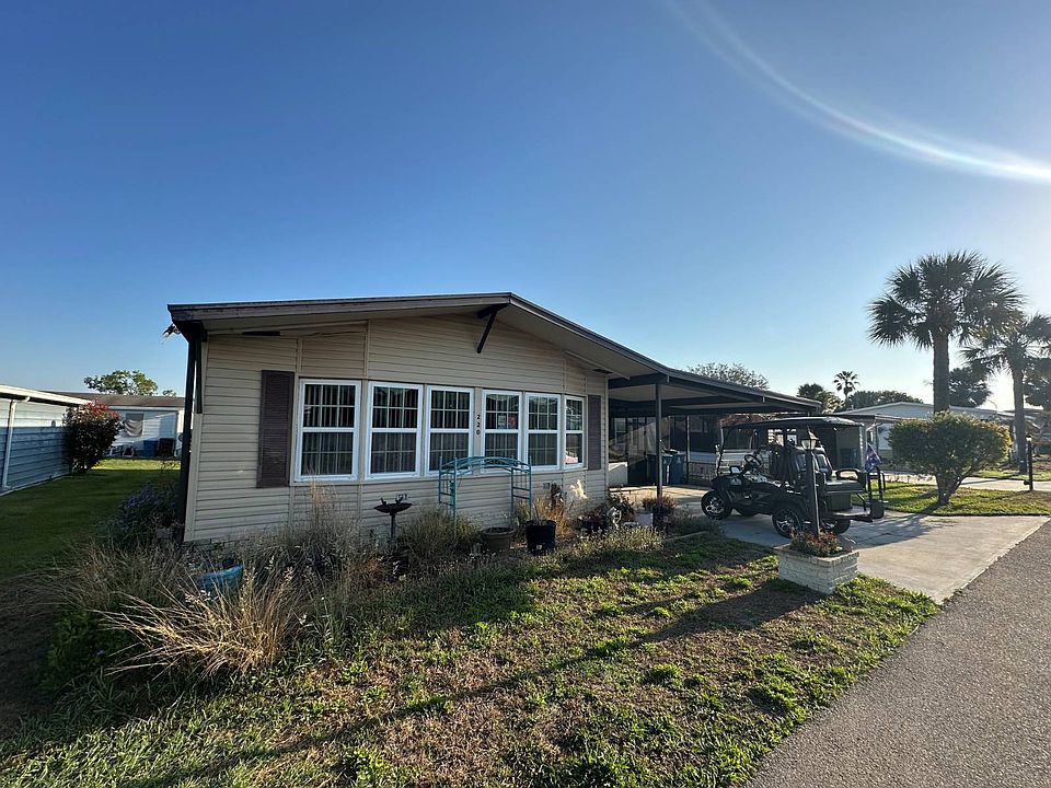1st image of 220 Gull Ln #174