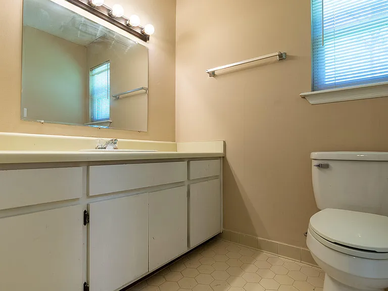 433 Evans Mill Dr #B — Photo 13