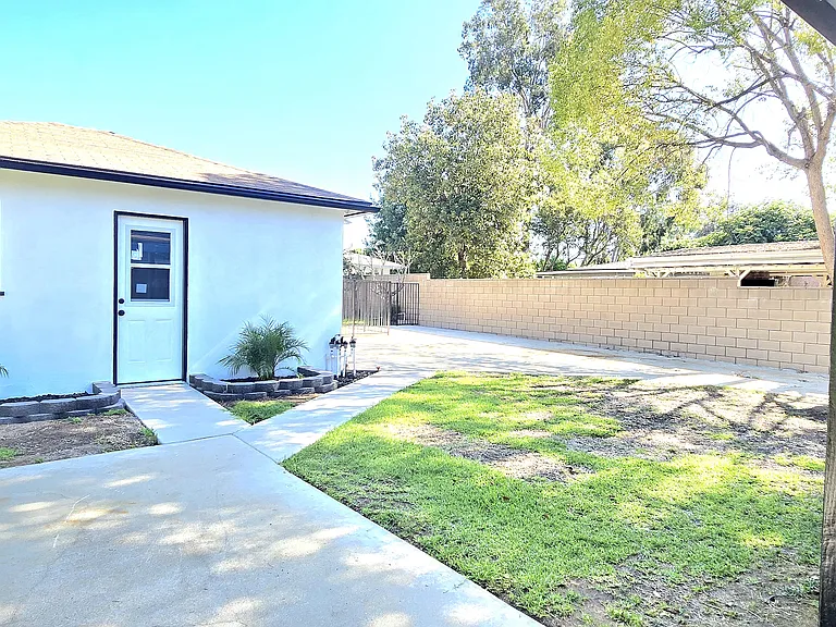 9341 Olive St — Photo 21