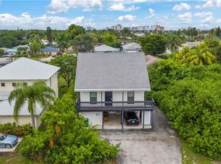 520 111th Ave N, Naples, FL 34108