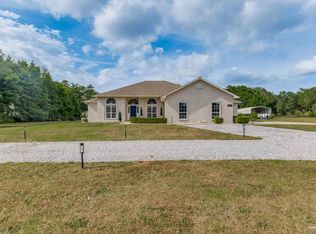 5475 Moonlight Dr, Milton, FL 32570