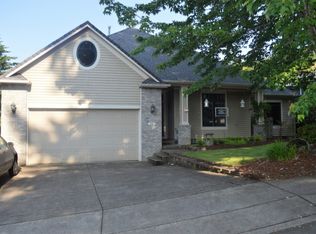 751 S 69th St, Springfield, OR 97478