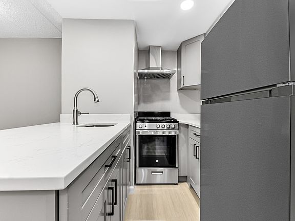 4th image of 41-28 71st St #1B
