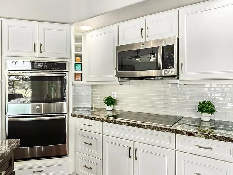 3530 S Meadows Dr — Photo 11