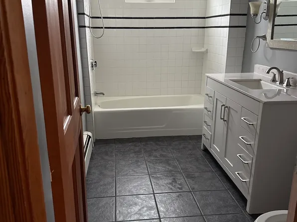 (undisclosed Address), North Andover, MA 01845