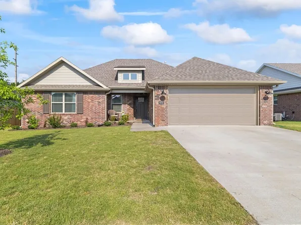 971 Hampton St, Springdale, AR 72762
